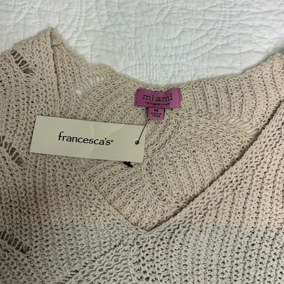 NWT Miami - Franchesca’s Blue and Cream Summer Cropped Sweater. Size Medium. - Picture 4 of 9